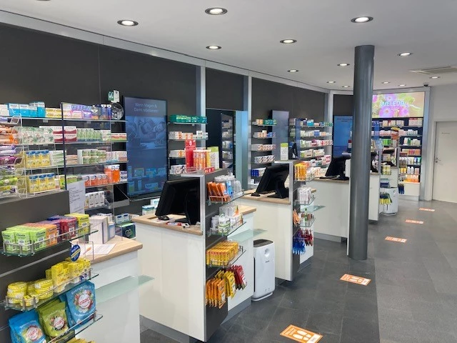 Bahnhof Apotheke Innenansicht
